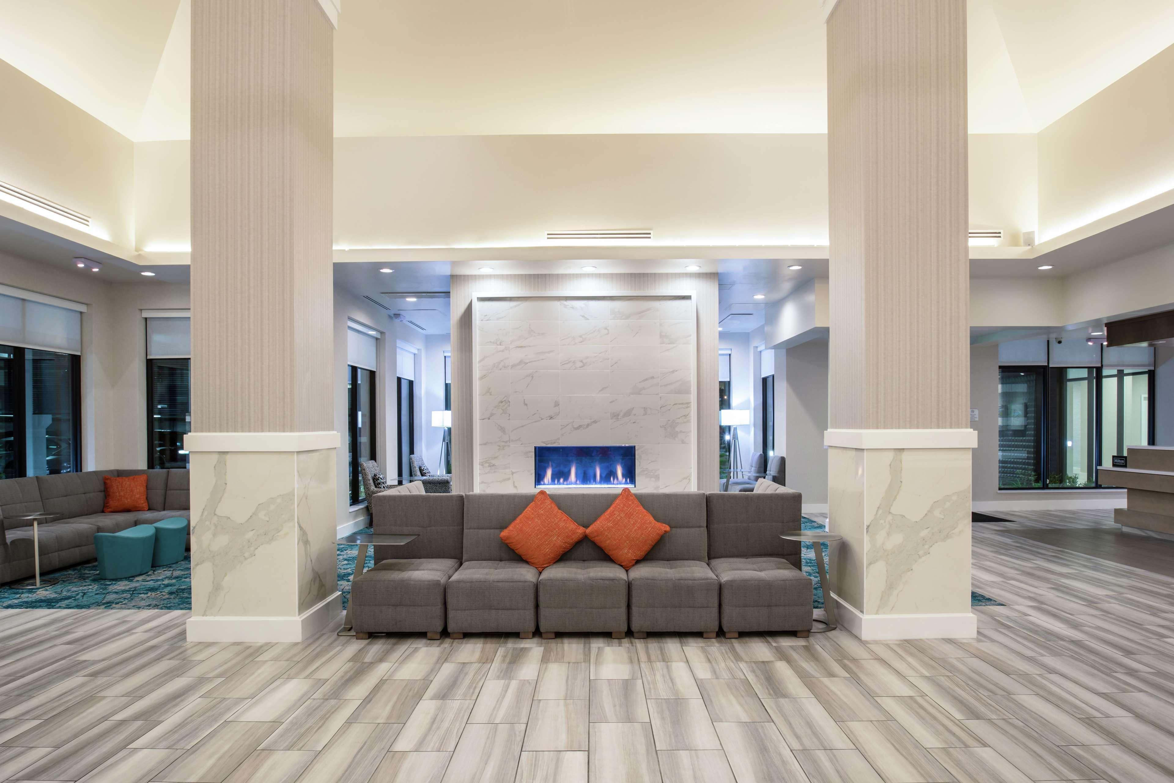 Hilton Garden Inn Las Vegas City Center Exterior photo